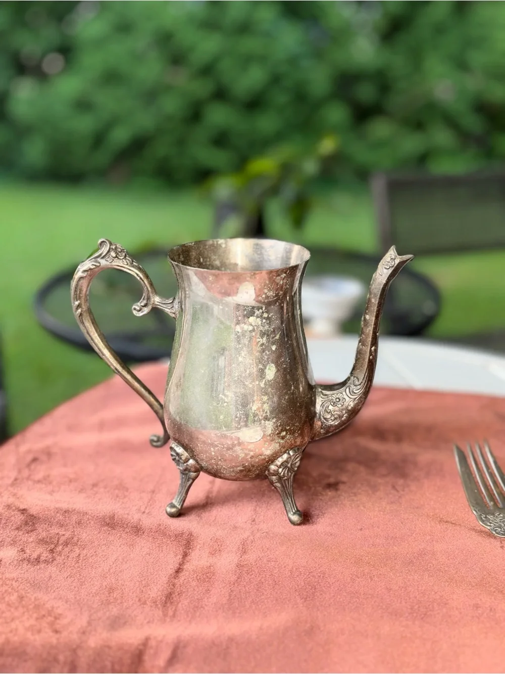 Vintage Silver-Tone Decorative Teapot - Elegant Home Dining Accent